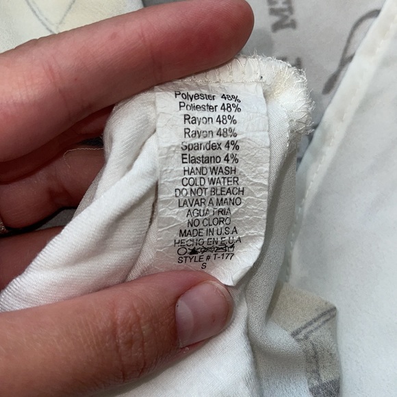 Nylon Apparel White Long Tank W Words Sz Sm - Picture 9 of 10